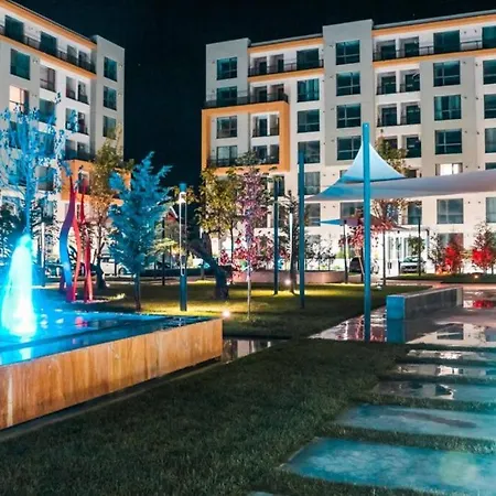 Black & White Lofts Onix Blue Mamaia דירה